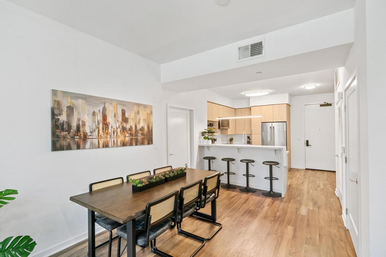 Beverly Grove Chic City Oasis 2 Bedroom Apt With Den 138 Los Angeles Eksteriør billede