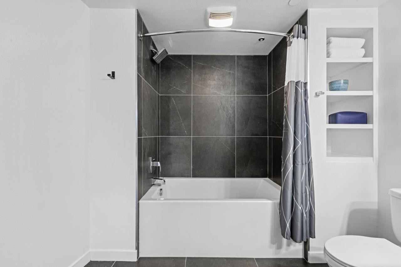 Beverly Grove Chic City Oasis 2 Bedroom Apt With Den 138 Los Angeles Eksteriør billede