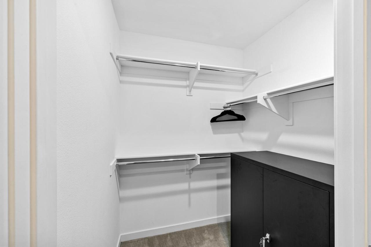 Beverly Grove Chic City Oasis 2 Bedroom Apt With Den 138 Los Angeles Eksteriør billede