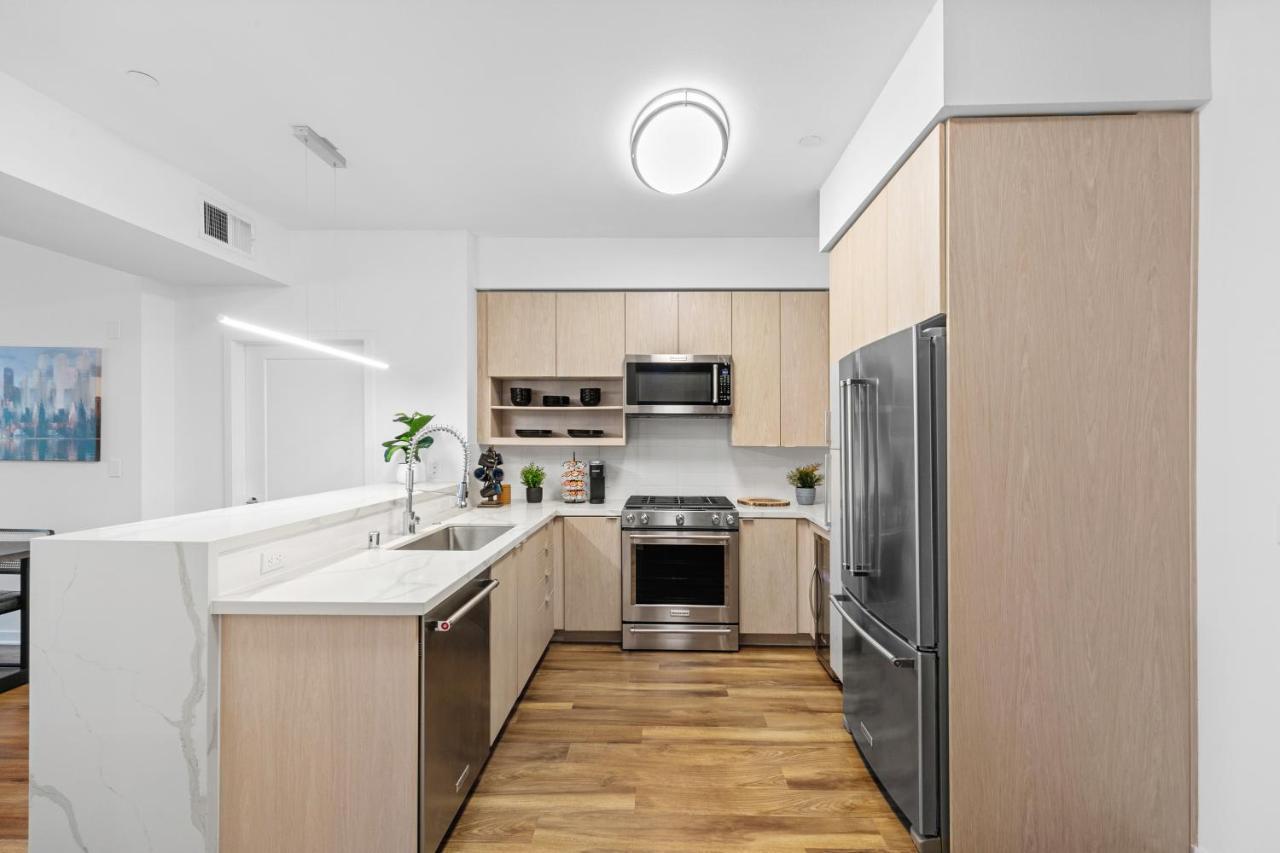 Beverly Grove Chic City Oasis 2 Bedroom Apt With Den 138 Los Angeles Eksteriør billede