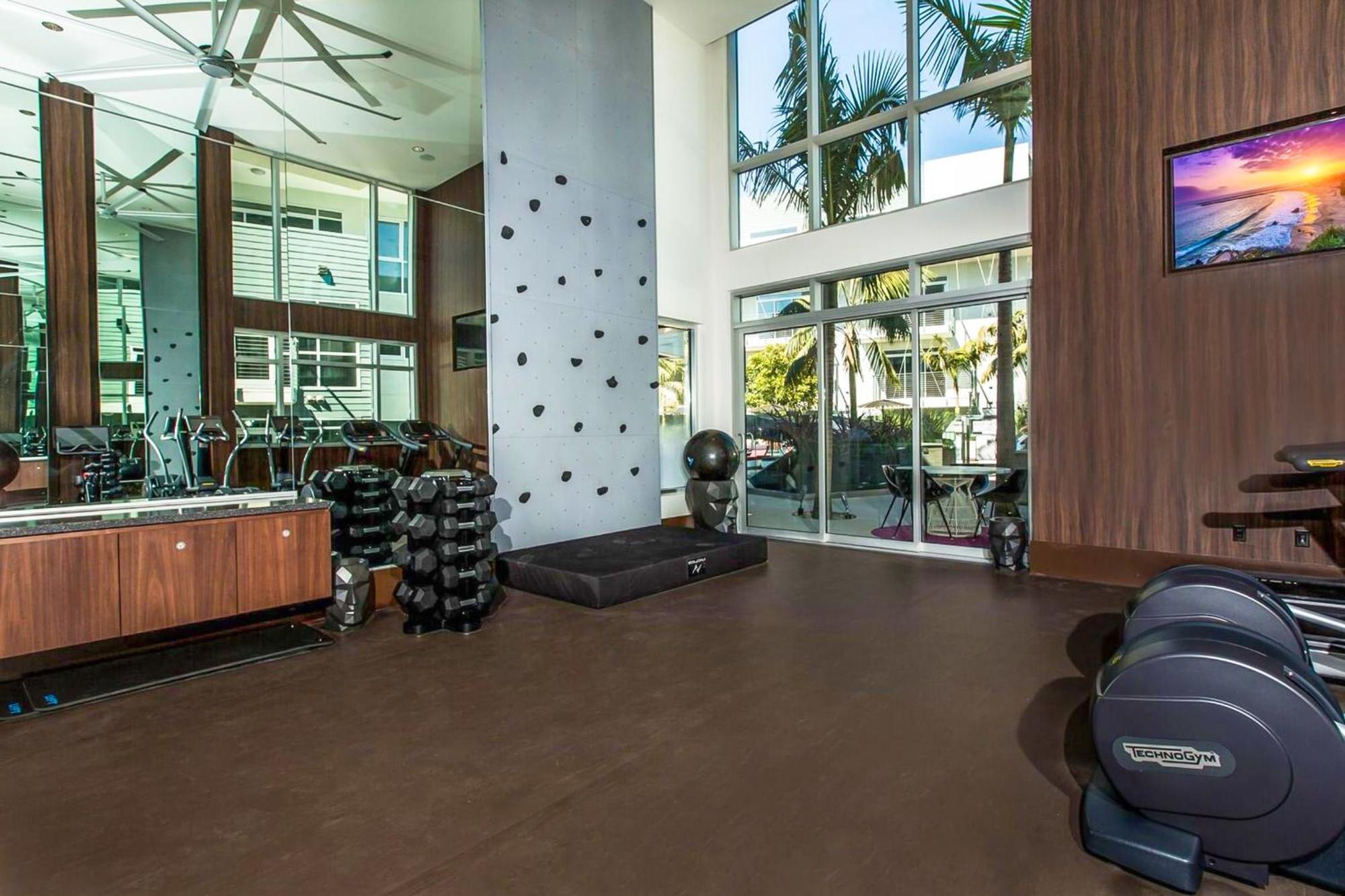 Beverly Grove Chic City Oasis 2 Bedroom Apt With Den 138 Los Angeles Eksteriør billede